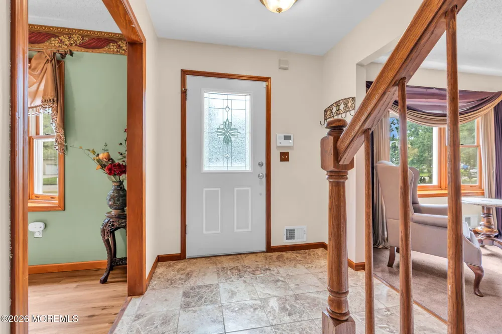 191 Edgemere Court Toms River, NJ 08755
