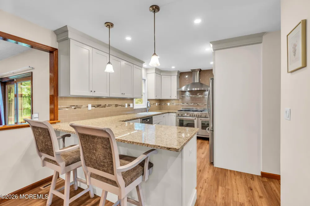 191 Edgemere Court Toms River, NJ 08755