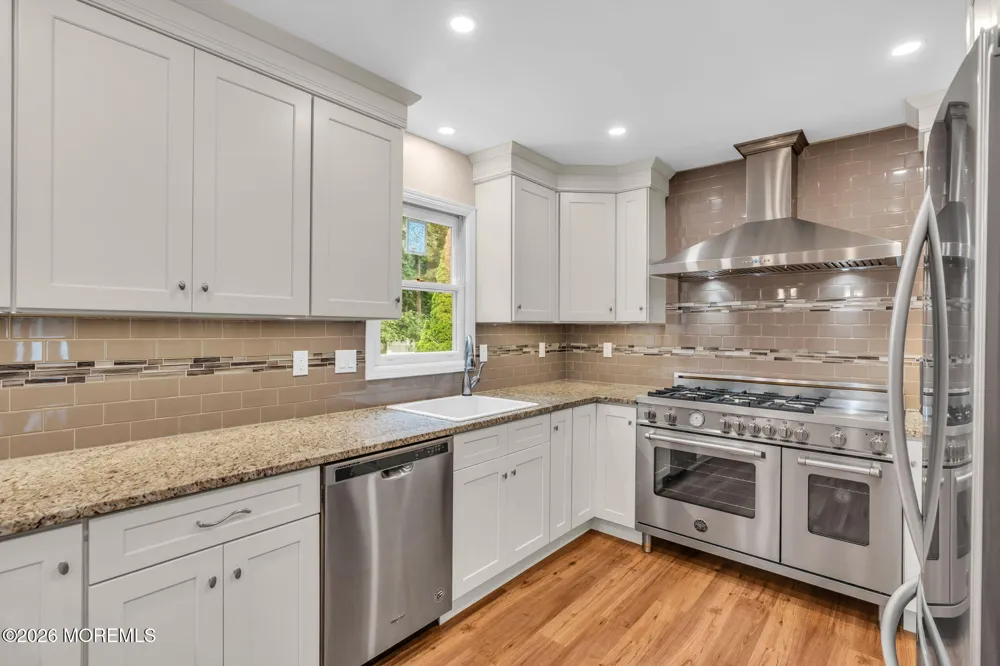 191 Edgemere Court Toms River, NJ 08755