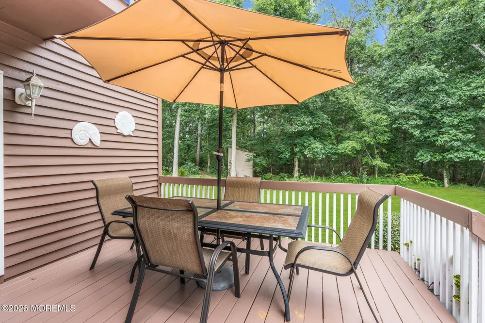 191 Edgemere Court Toms River, NJ 08755