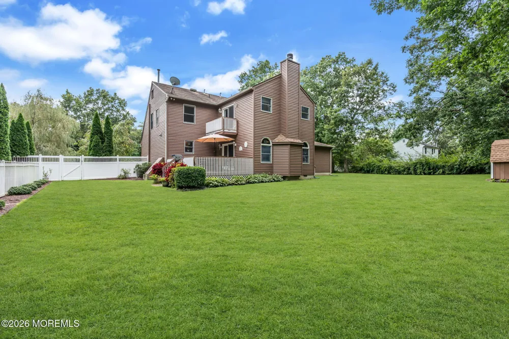 191 Edgemere Court Toms River, NJ 08755