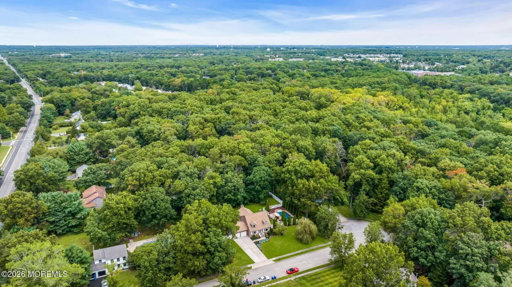 191 Edgemere Court Toms River, NJ 08755