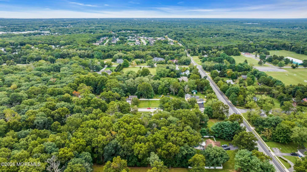 191 Edgemere Court Toms River, NJ 08755