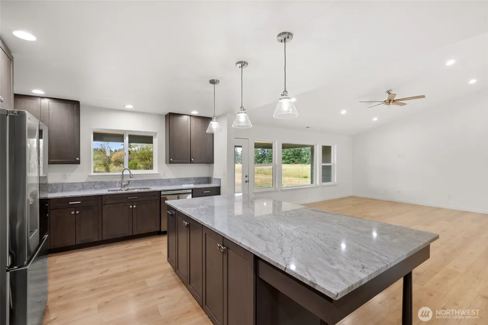 16735 Leitner Road SW Rochester, WA 98579