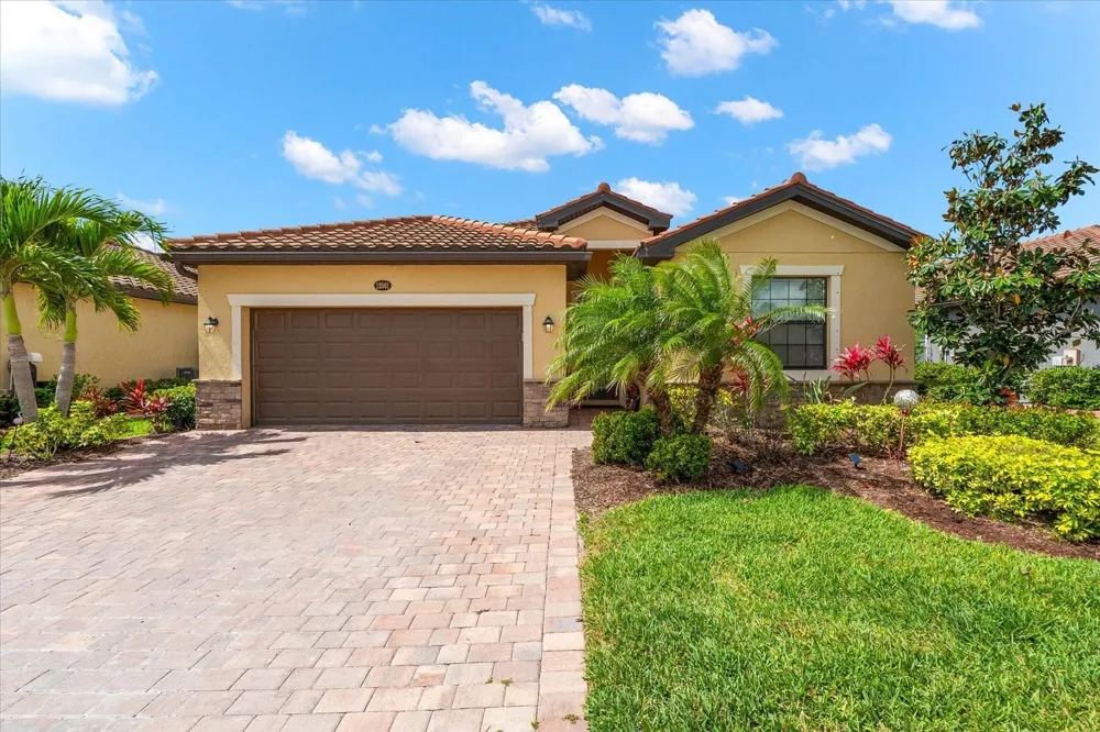 12501 CINQUETERRE DRIVE Venice, FL 34293