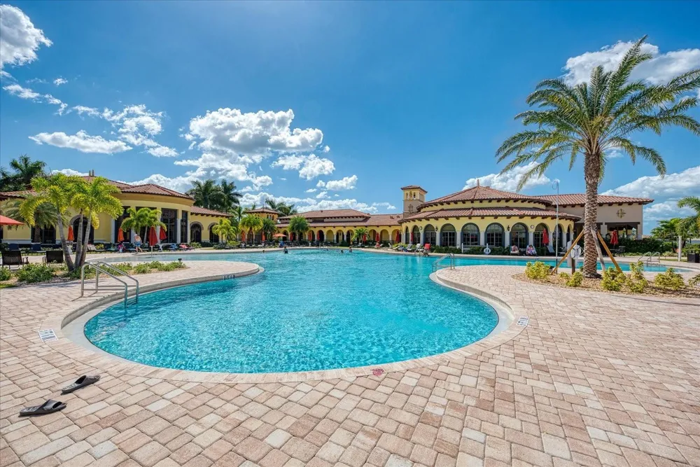 12501 CINQUETERRE DRIVE Venice, FL 34293