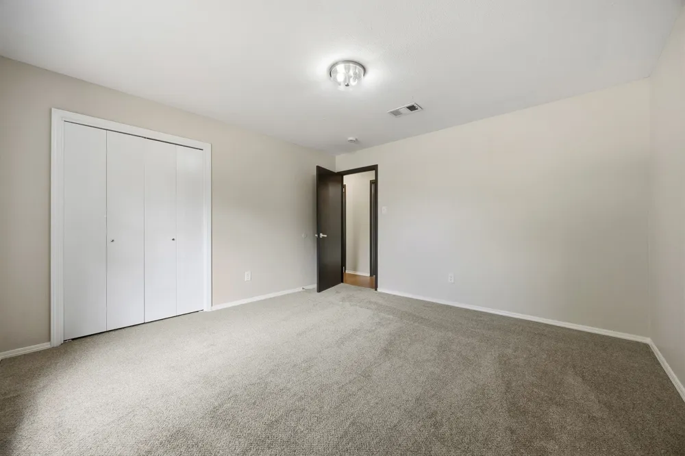 756 NW Charlyne Drive Burleson, TX 76028