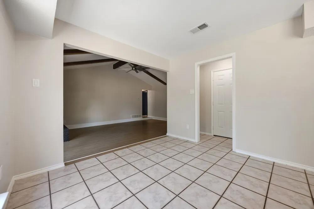 756 NW Charlyne Drive Burleson, TX 76028