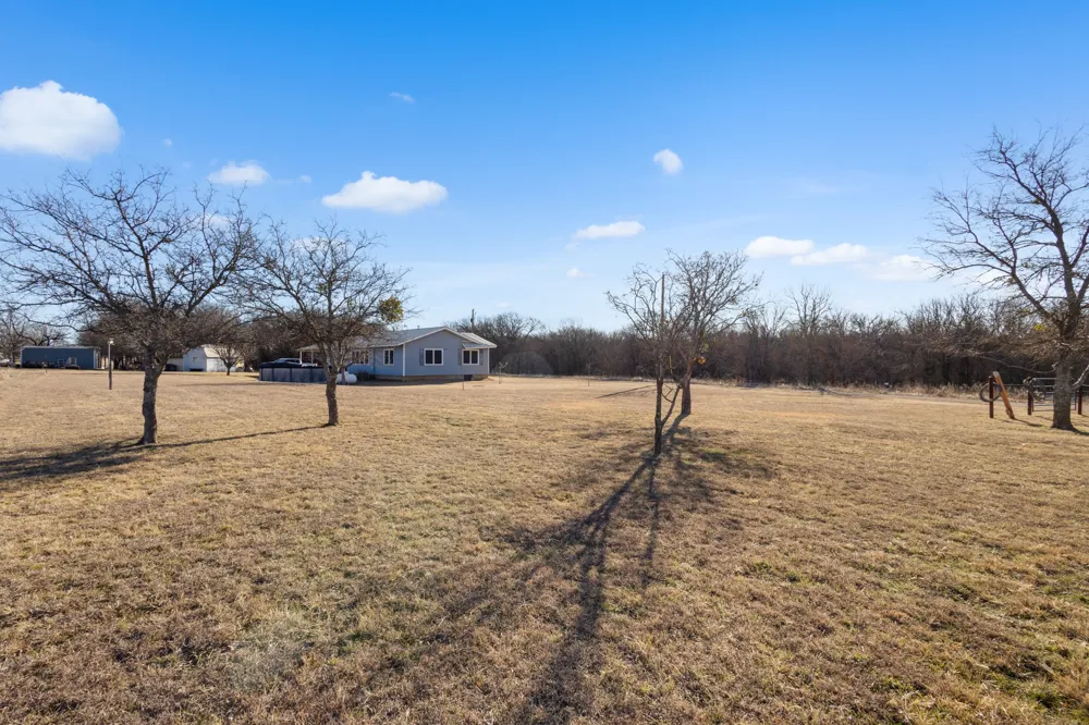 305 Cheyenne Drive Runaway Bay, TX 76426