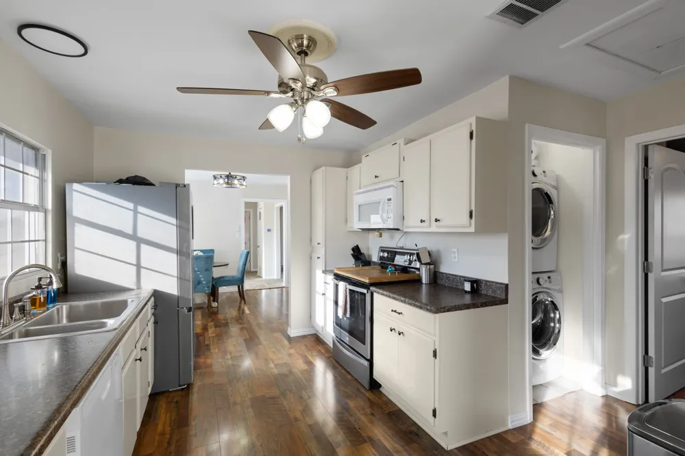 305 Cheyenne Drive Runaway Bay, TX 76426