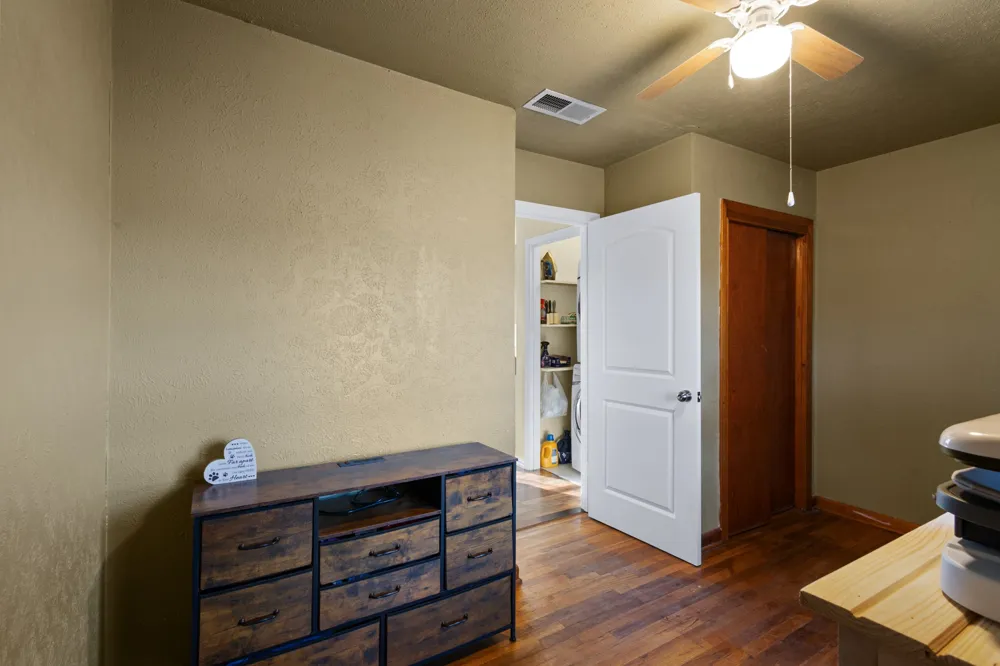 305 Cheyenne Drive Runaway Bay, TX 76426