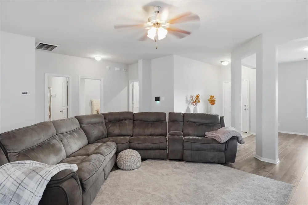 1523 Barras Street Alvin, TX 77511