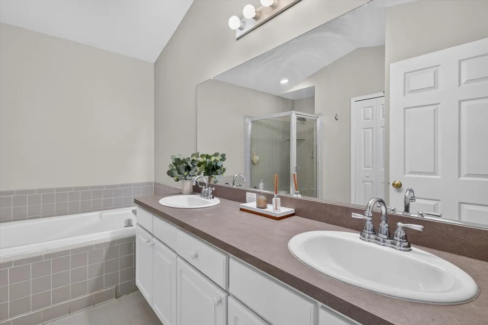 117 Ponds View Drive Ann Arbor, MI 48103