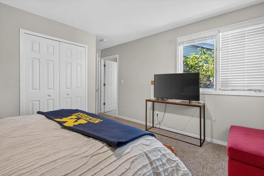 117 Ponds View Drive Ann Arbor, MI 48103
