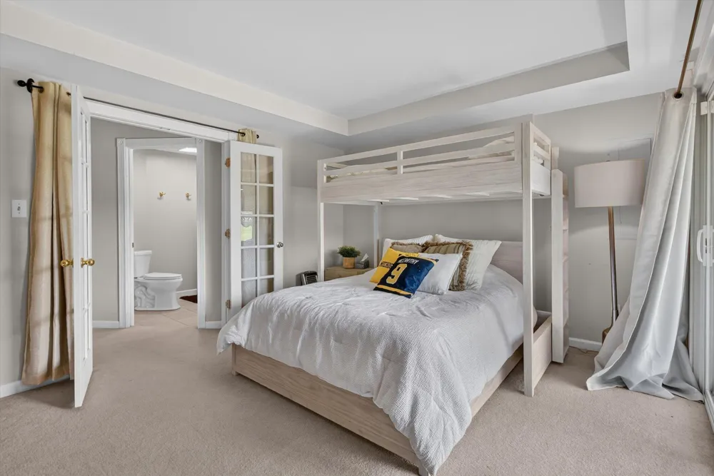 117 Ponds View Drive Ann Arbor, MI 48103