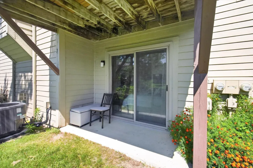 117 Ponds View Drive Ann Arbor, MI 48103