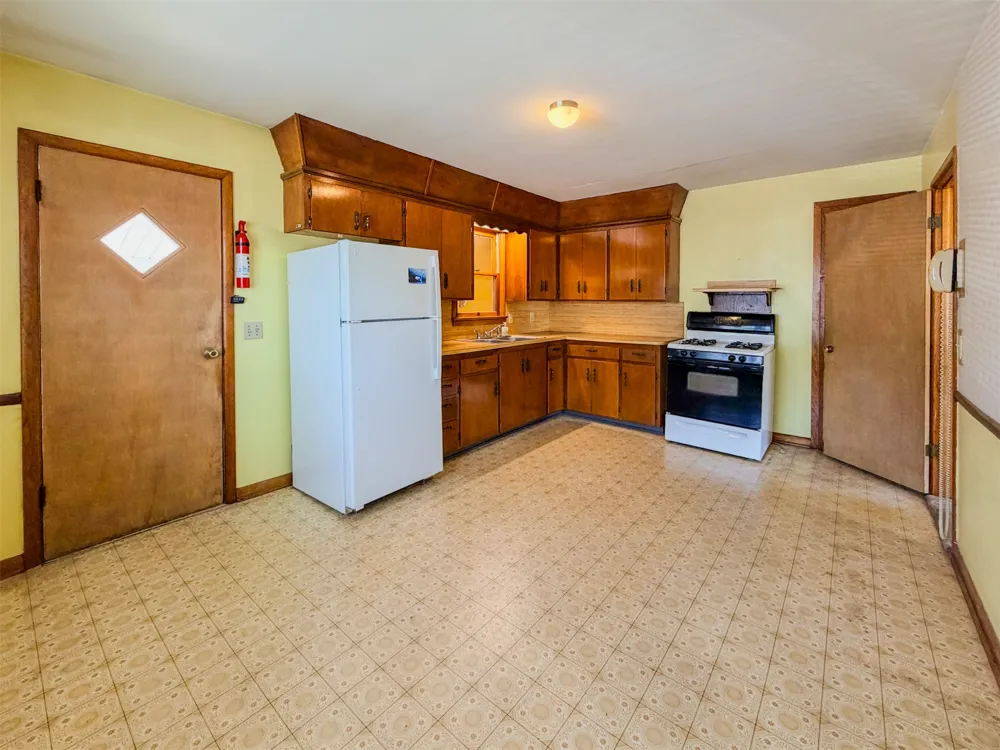 1121 W 4th Street Tahlequah, OK 74464