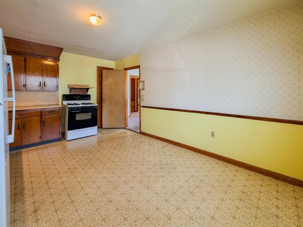 1121 W 4th Street Tahlequah, OK 74464