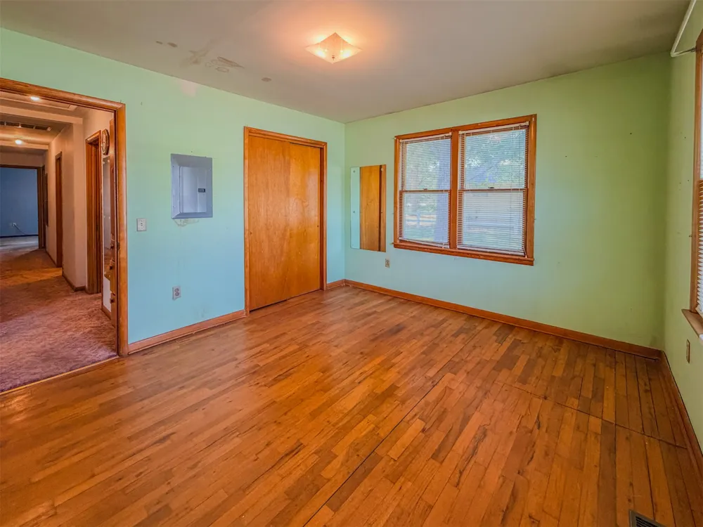 1121 W 4th Street Tahlequah, OK 74464