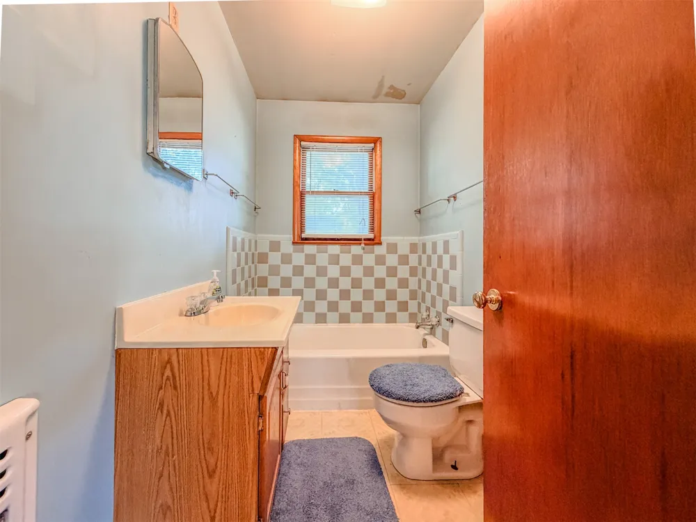 1121 W 4th Street Tahlequah, OK 74464