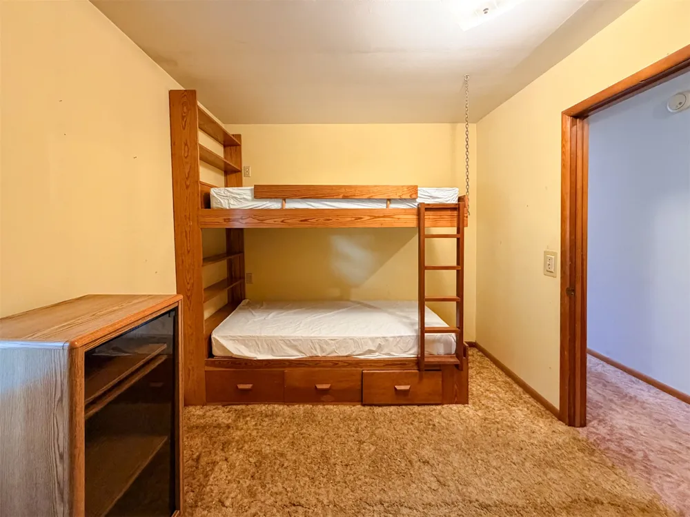 1121 W 4th Street Tahlequah, OK 74464