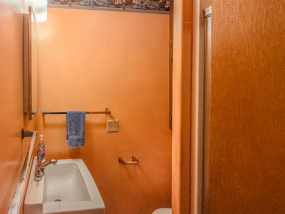 1121 W 4th Street Tahlequah, OK 74464