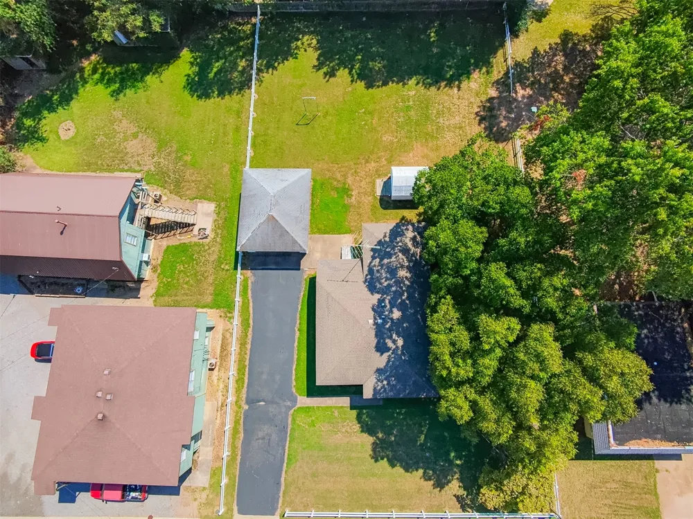1121 W 4th Street Tahlequah, OK 74464