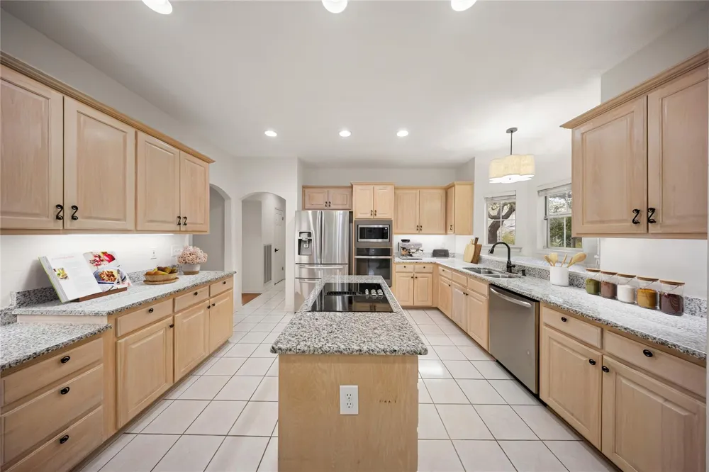 2231 Bentoak Hollow San Antonio, TX 78248