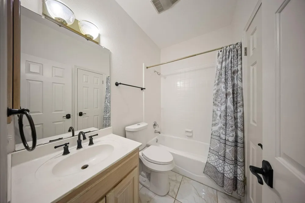 2231 Bentoak Hollow San Antonio, TX 78248