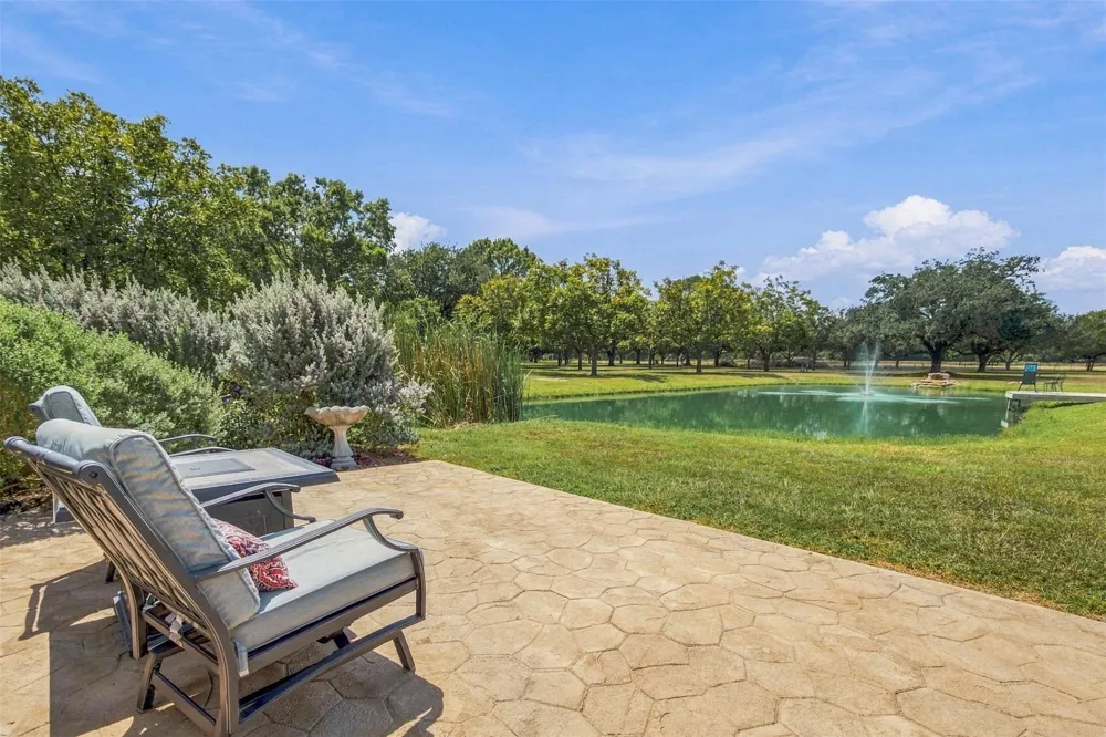 2840 Riverwood Road Gonzales, TX 78629