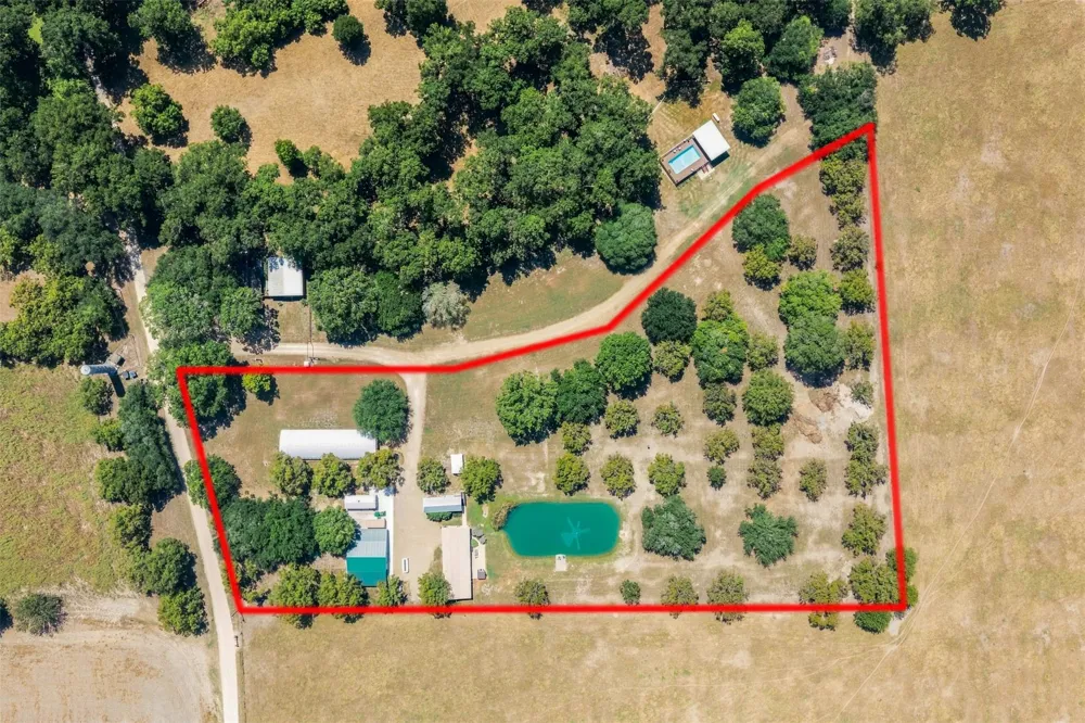 2840 Riverwood Road Gonzales, TX 78629