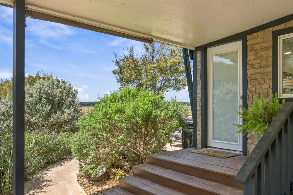 2840 Riverwood Road Gonzales, TX 78629