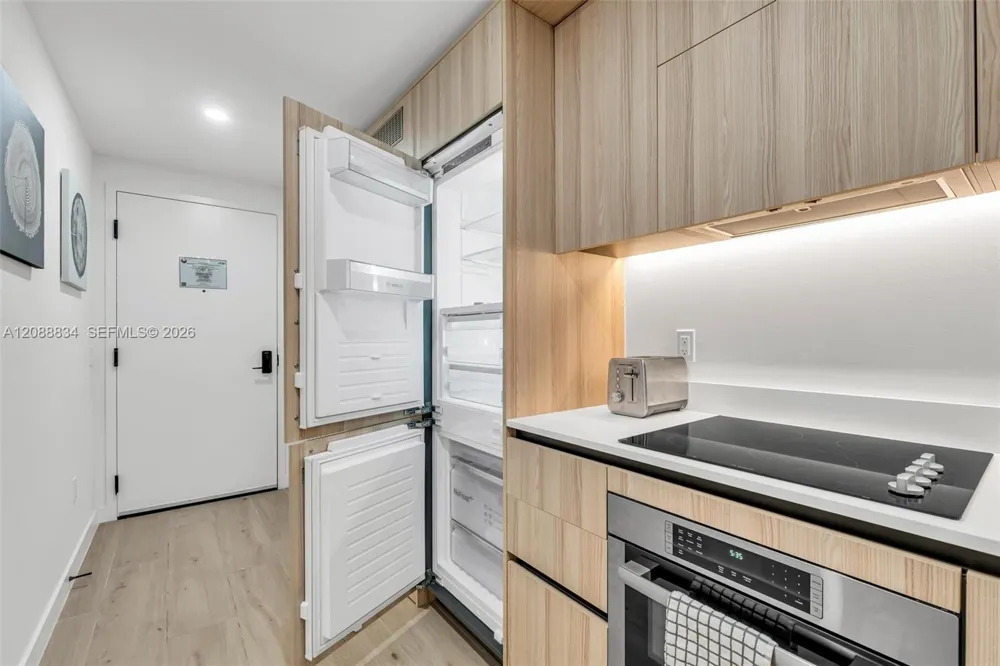 225 Miami Ave #2208 Miami, FL 33128