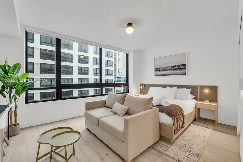 225 Miami Ave #2208 Miami, FL 33128