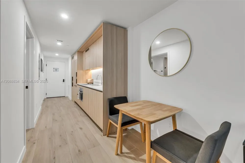225 Miami Ave #2208 Miami, FL 33128