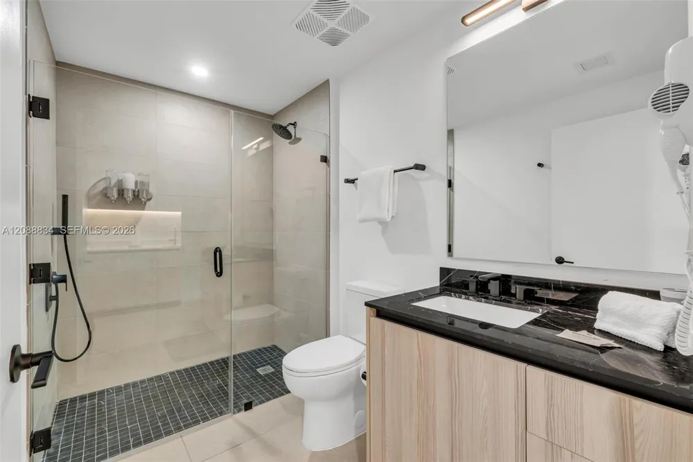 225 Miami Ave #2208 Miami, FL 33128