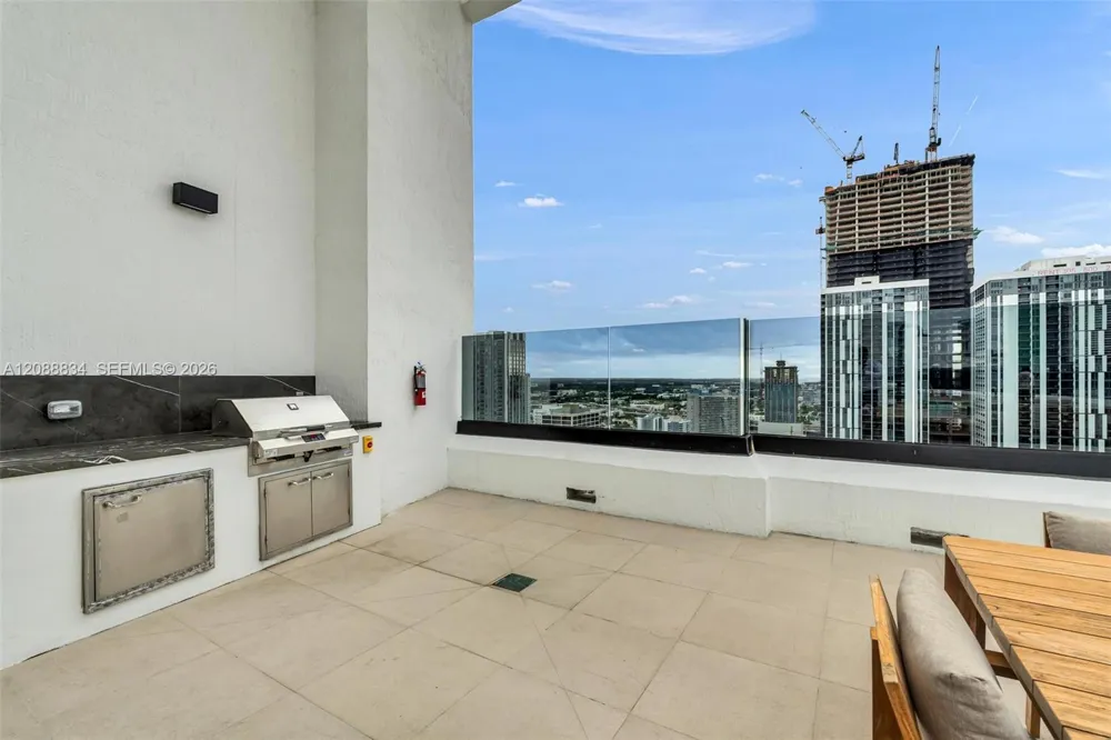 225 Miami Ave #2208 Miami, FL 33128