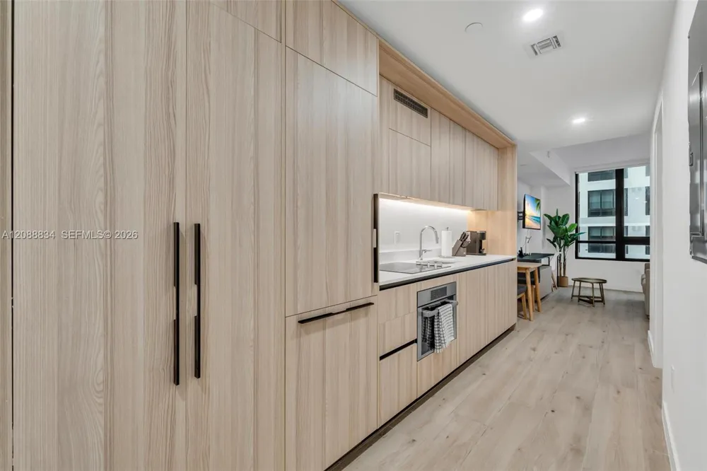 225 Miami Ave #2208 Miami, FL 33128