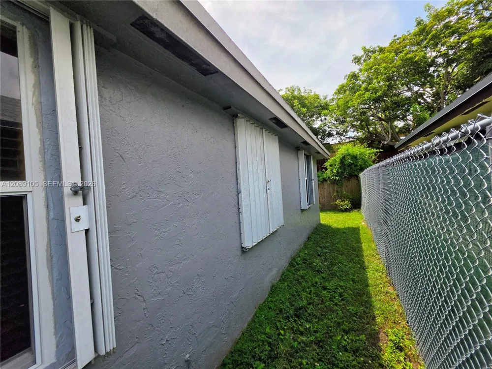 12264 SW 201st Ter Miami, FL 33177
