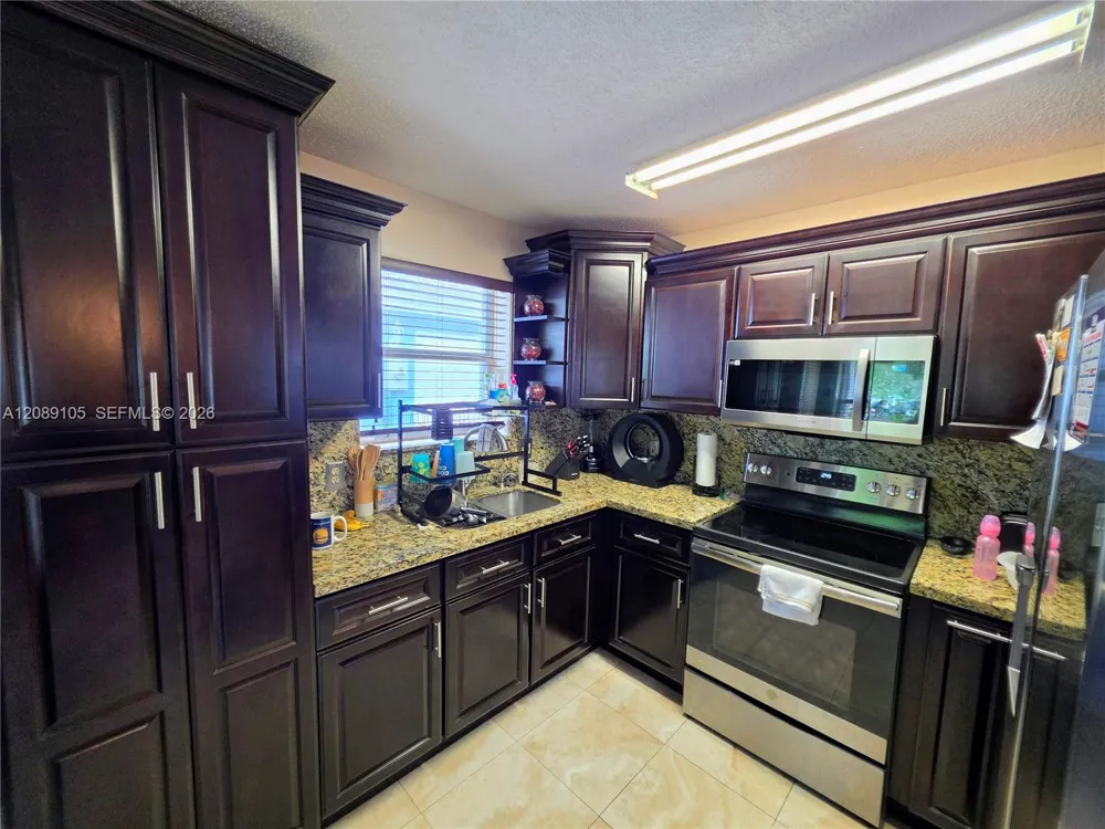 12264 SW 201st Ter Miami, FL 33177