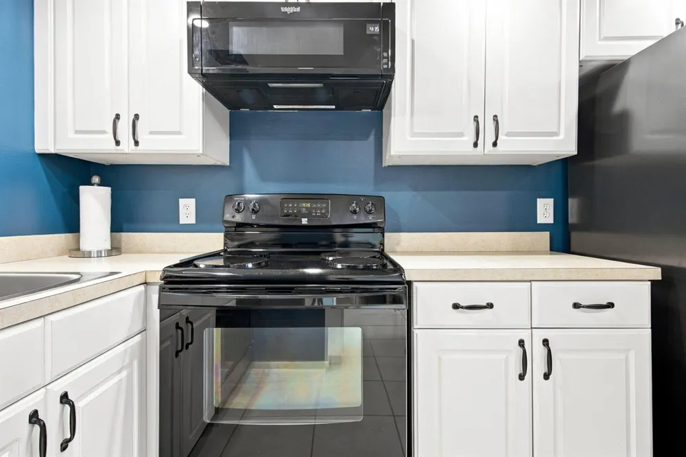 113 ROYAL PARK DRIVE #4E Oakland Park, FL 33309