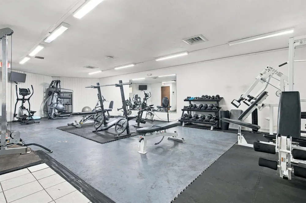 113 ROYAL PARK DRIVE #4E Oakland Park, FL 33309