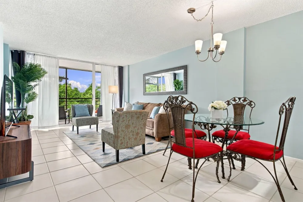 113 ROYAL PARK DRIVE #4E Oakland Park, FL 33309