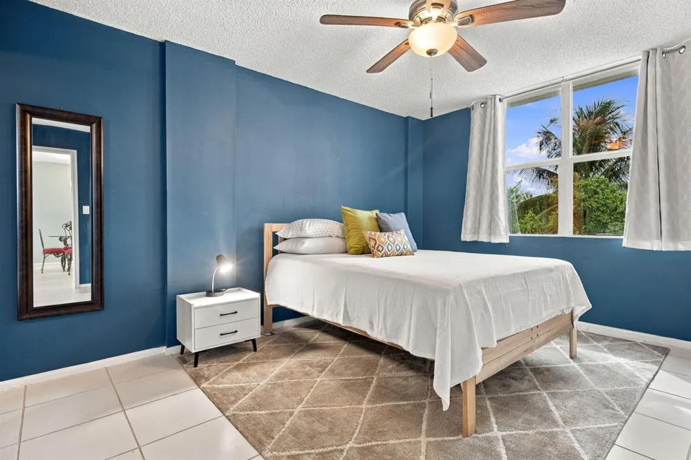 113 ROYAL PARK DRIVE #4E Oakland Park, FL 33309
