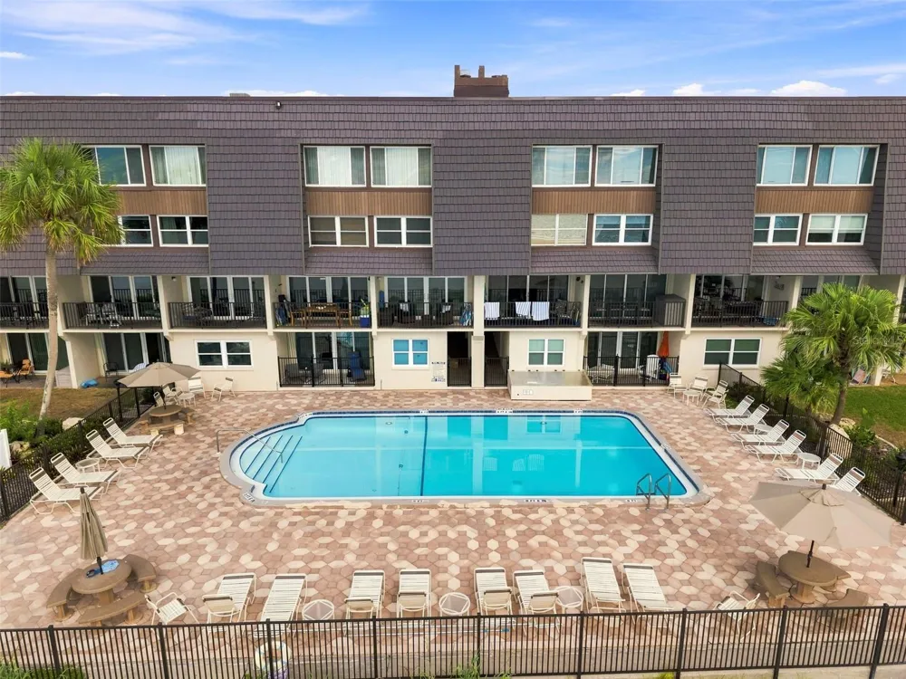 60 GULF BOULEVARD #402 Indian Rocks Beach, FL 33785