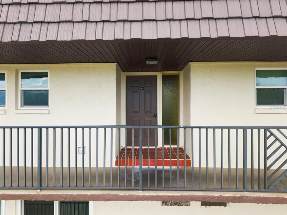 60 GULF BOULEVARD #402 Indian Rocks Beach, FL 33785