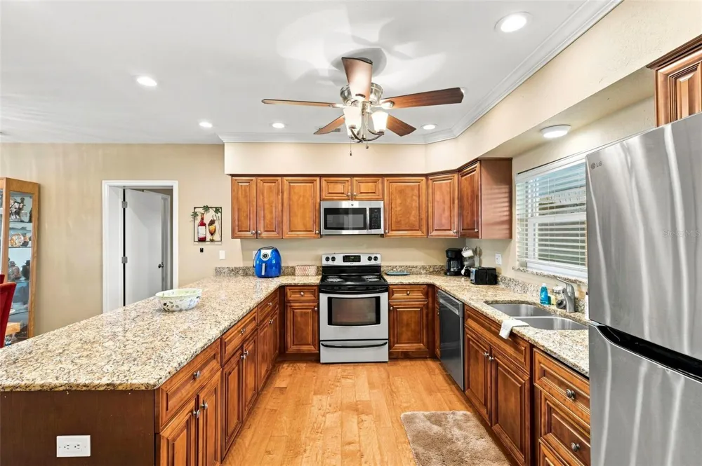 60 GULF BOULEVARD #402 Indian Rocks Beach, FL 33785