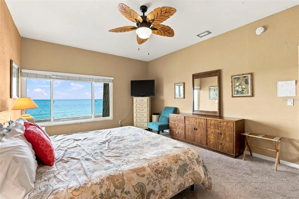 60 GULF BOULEVARD #402 Indian Rocks Beach, FL 33785