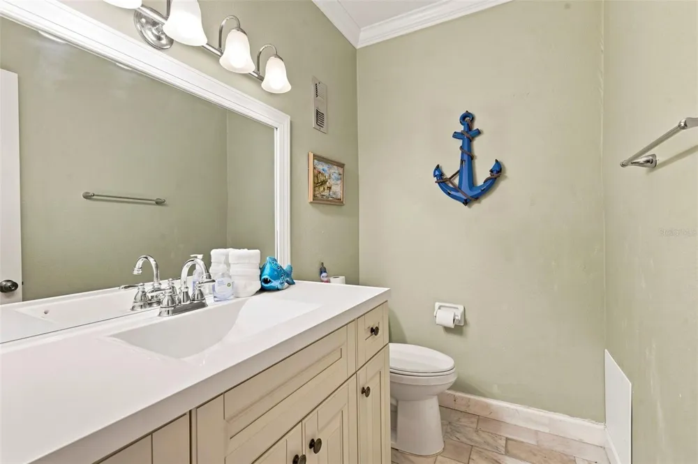 60 GULF BOULEVARD #402 Indian Rocks Beach, FL 33785