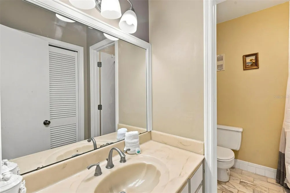 60 GULF BOULEVARD #402 Indian Rocks Beach, FL 33785